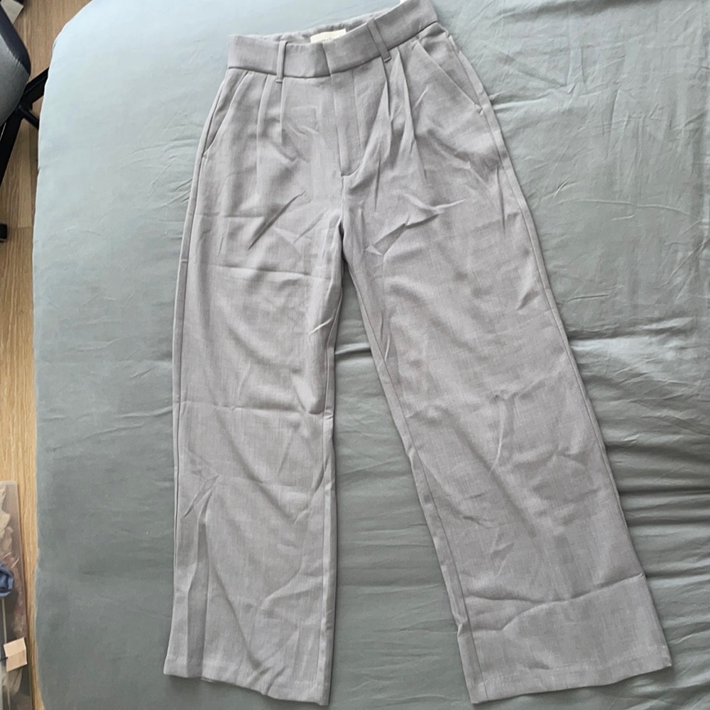 Abercrombie tailored wide leg pants Small Short